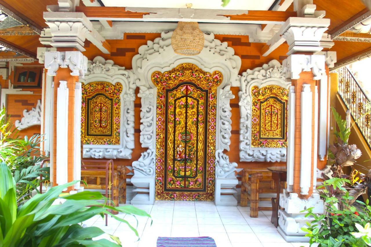 Lovina Palace Buitenkant foto