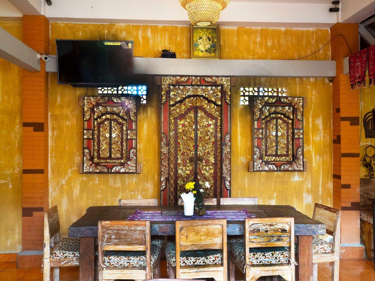 Lovina Palace Buitenkant foto